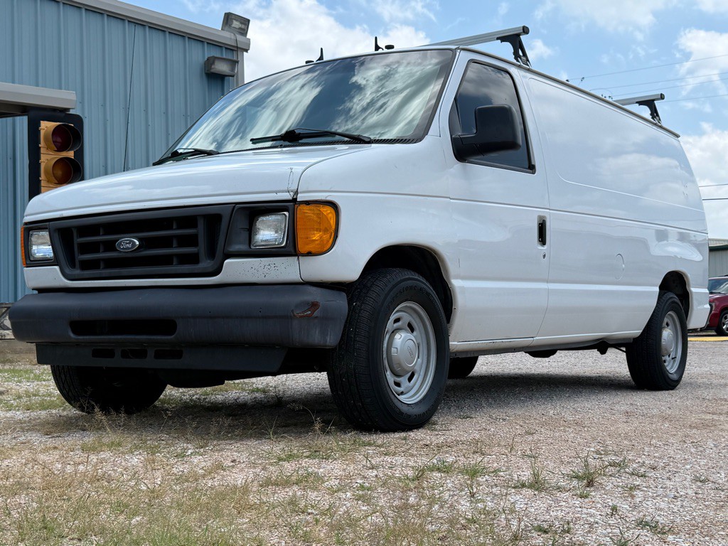 2006 Ford Econoline Image 1