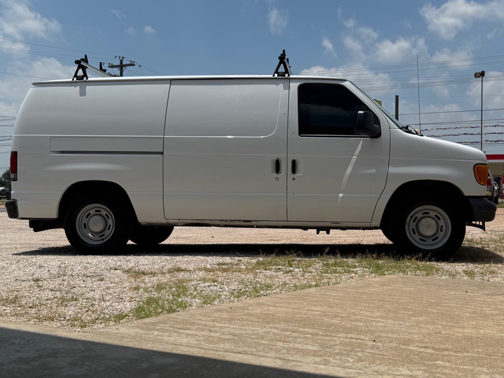 2006 Ford Econoline Image 4