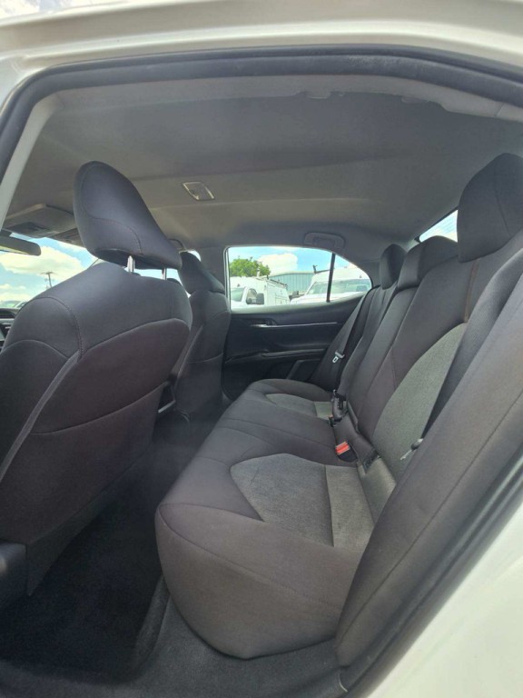 2019 Toyota Camry Image 7