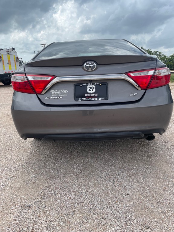 2017 Toyota Camry Image 4