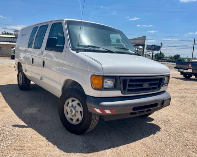 2006 Ford Econoline Image 3
