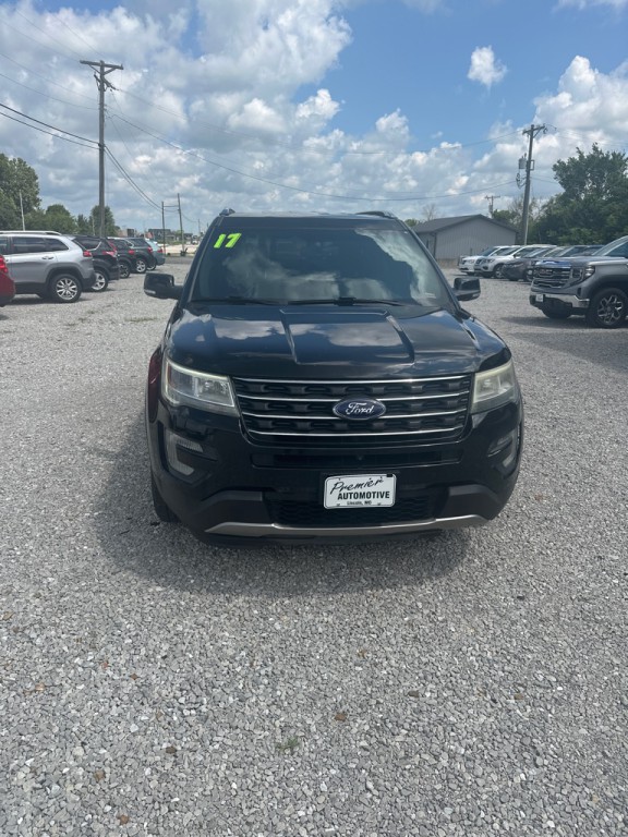 2017 Ford Explorer Image 2