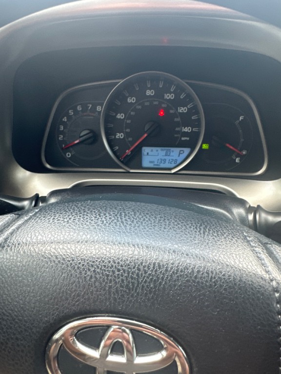 2015 Toyota Rav4 Image 9