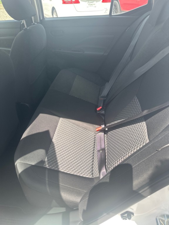 2023 Nissan Versa Image 6