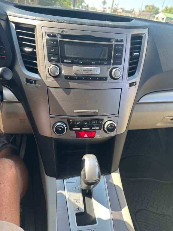 2013 Subaru Outback Image 10