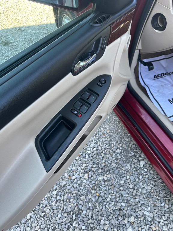 2011 Chevrolet Impala Image 7