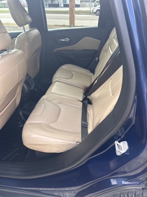 2016 Jeep Cherokee Image 6