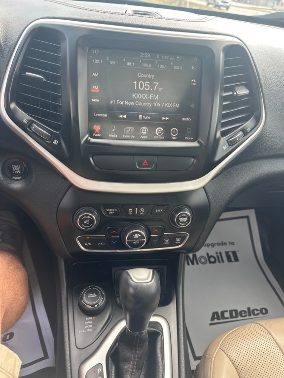 2016 Jeep Cherokee Image 12