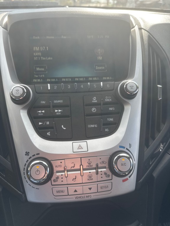 2017 Chevrolet Equinox Image 10