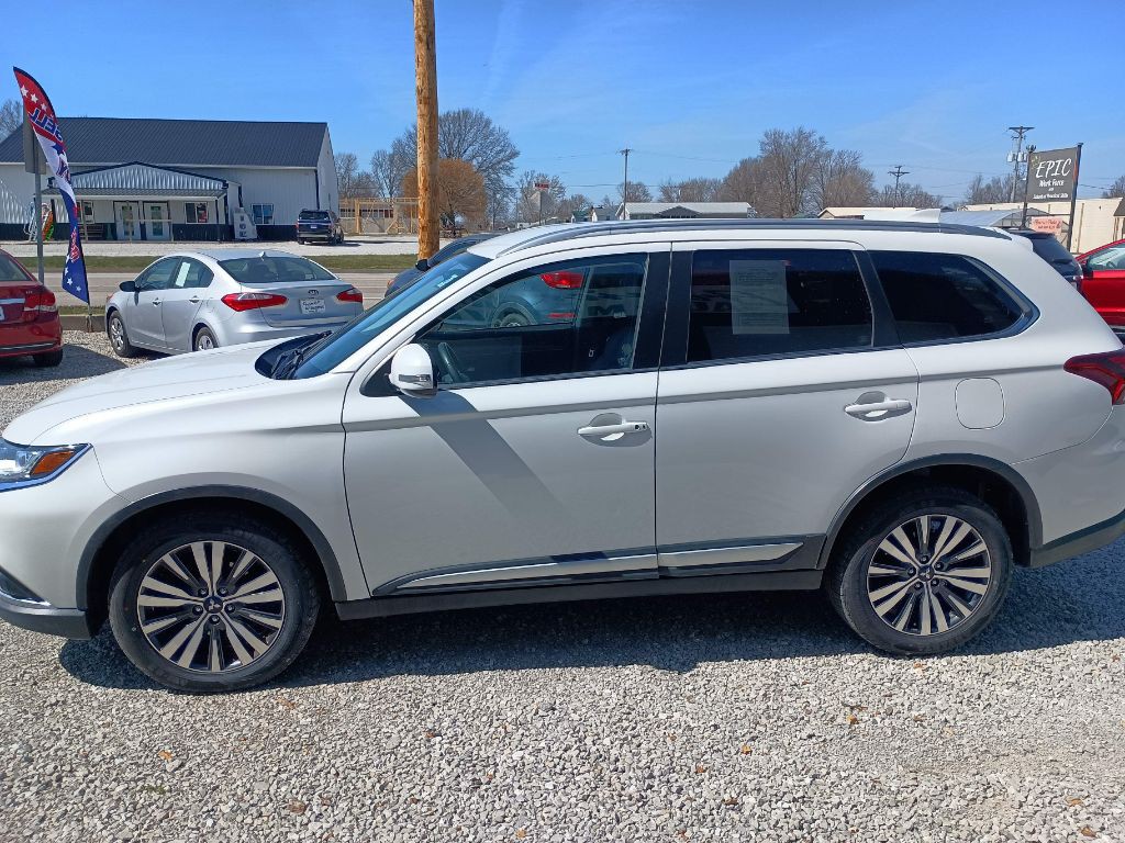 2019 Mitsubishi Outlander Image 4
