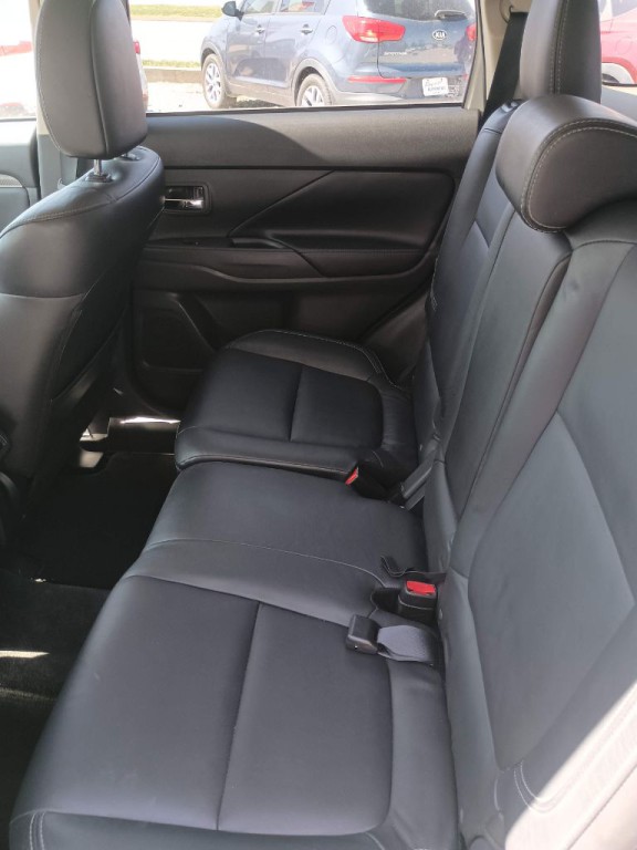 2019 Mitsubishi Outlander Image 7