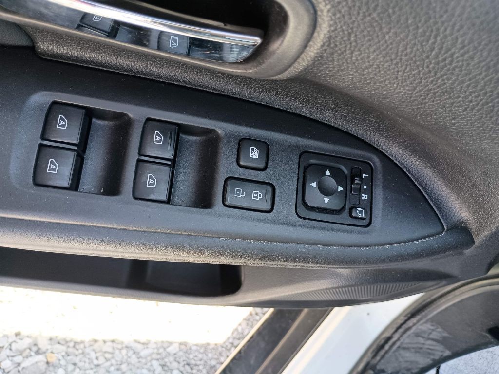 2019 Mitsubishi Outlander Image 8