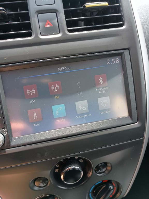 2019 Nissan Versa Image 4
