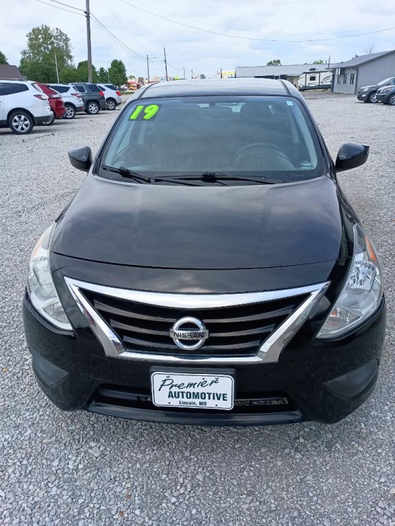 2019 Nissan Versa Image 6