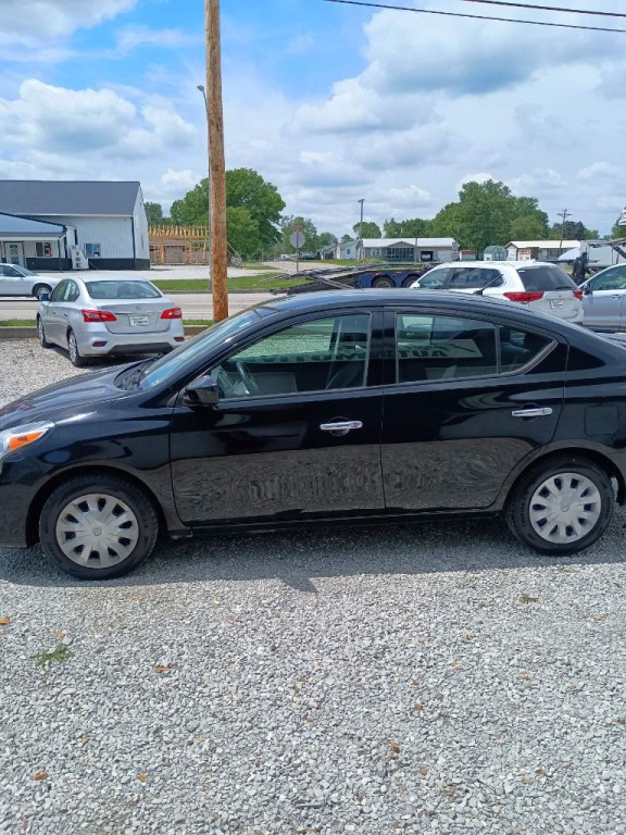 2019 Nissan Versa Image 8