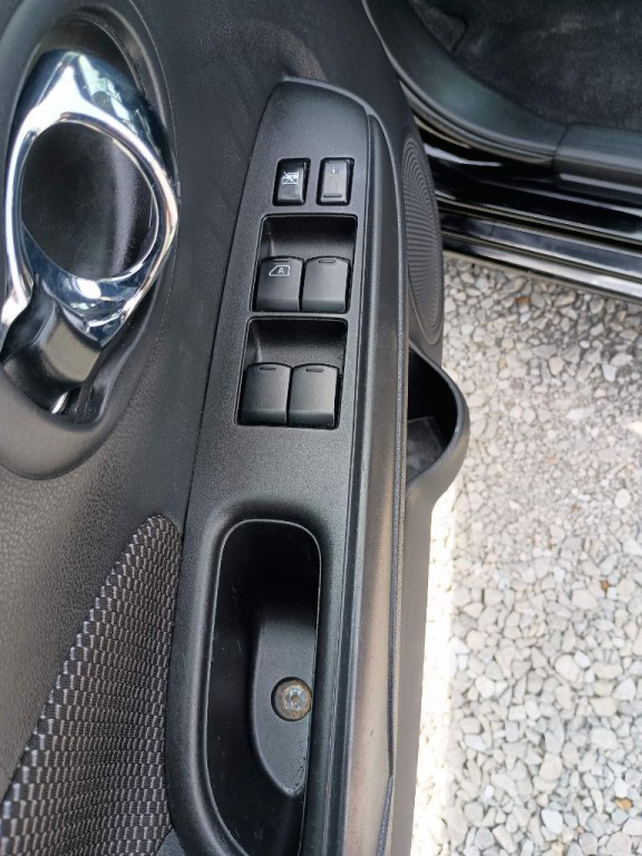 2019 Nissan Versa Image 25