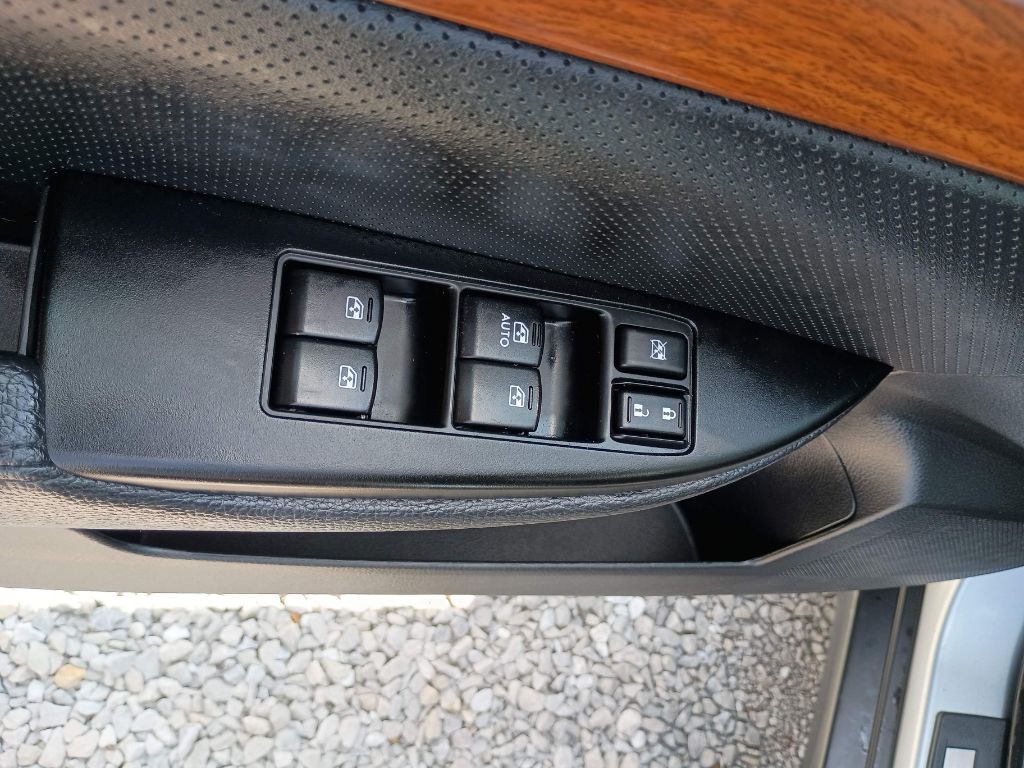 2014 Subaru Outback Image 1