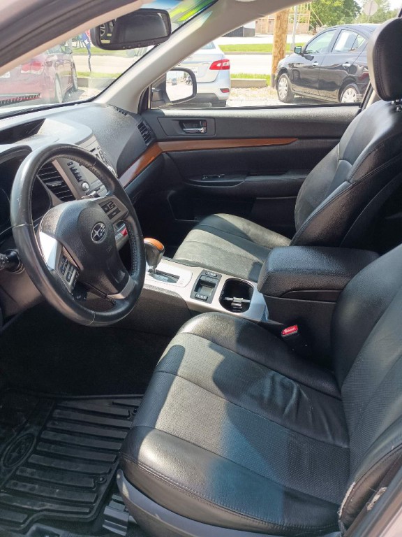 2014 Subaru Outback Image 41