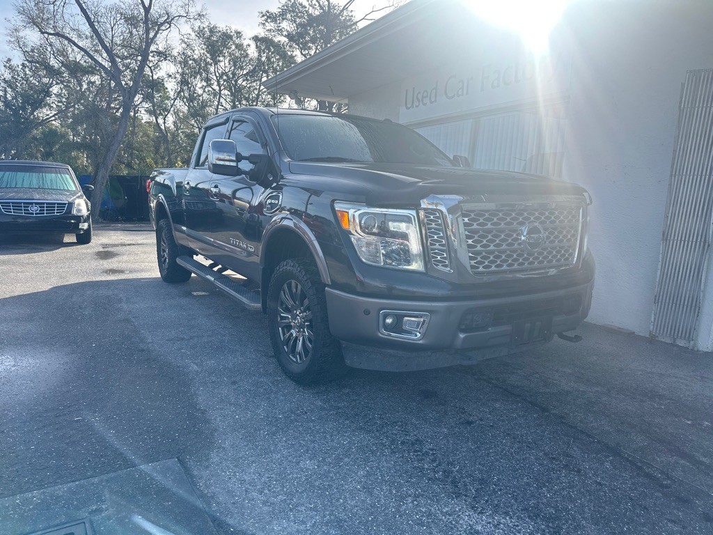 2016 Nissan Titan Image 1