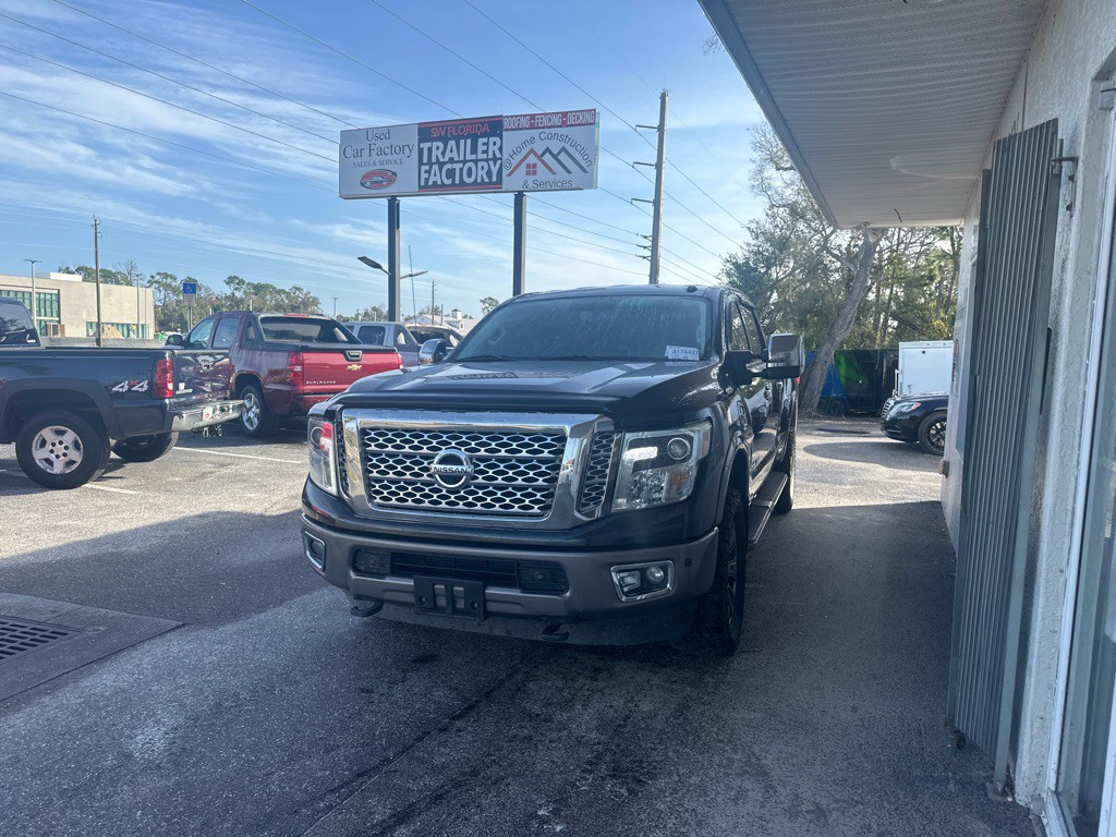 2016 Nissan Titan Image 2