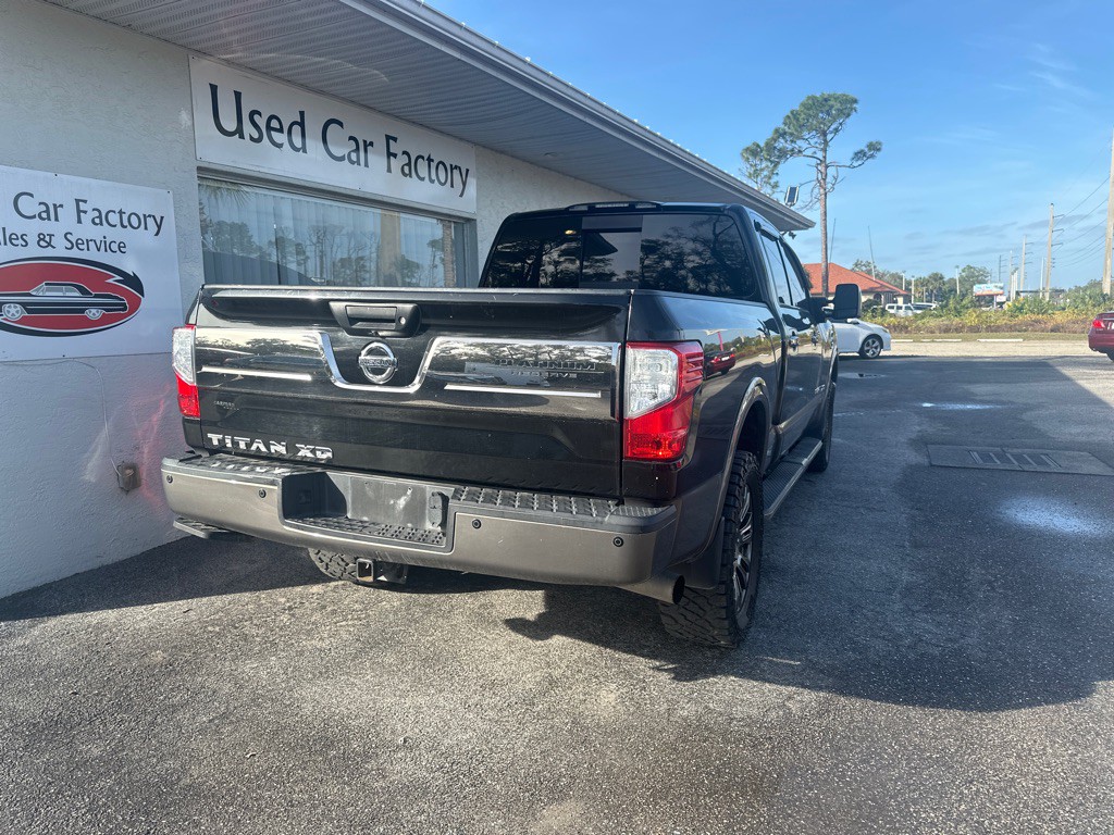 2016 Nissan Titan Image 4
