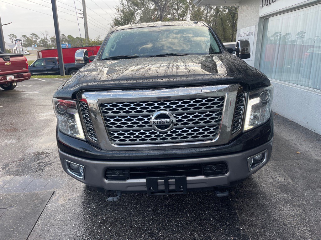 2016 Nissan Titan Image 9