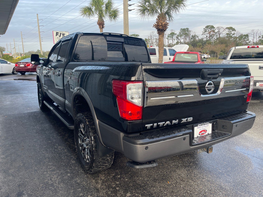 2016 Nissan Titan Image 15