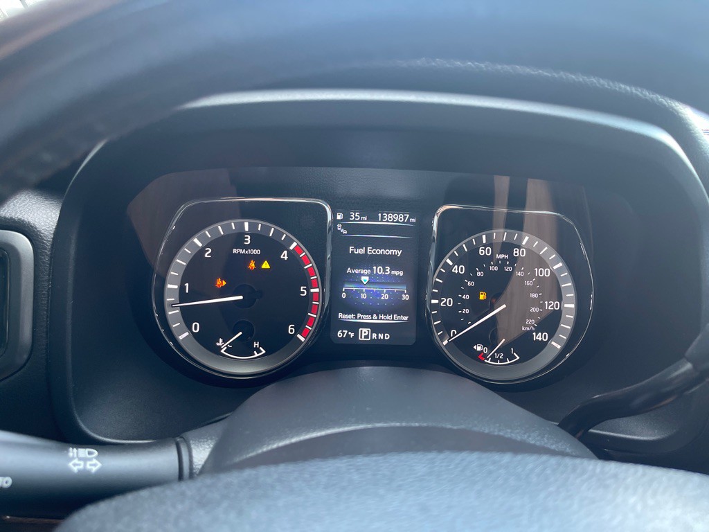 2016 Nissan Titan Image 19