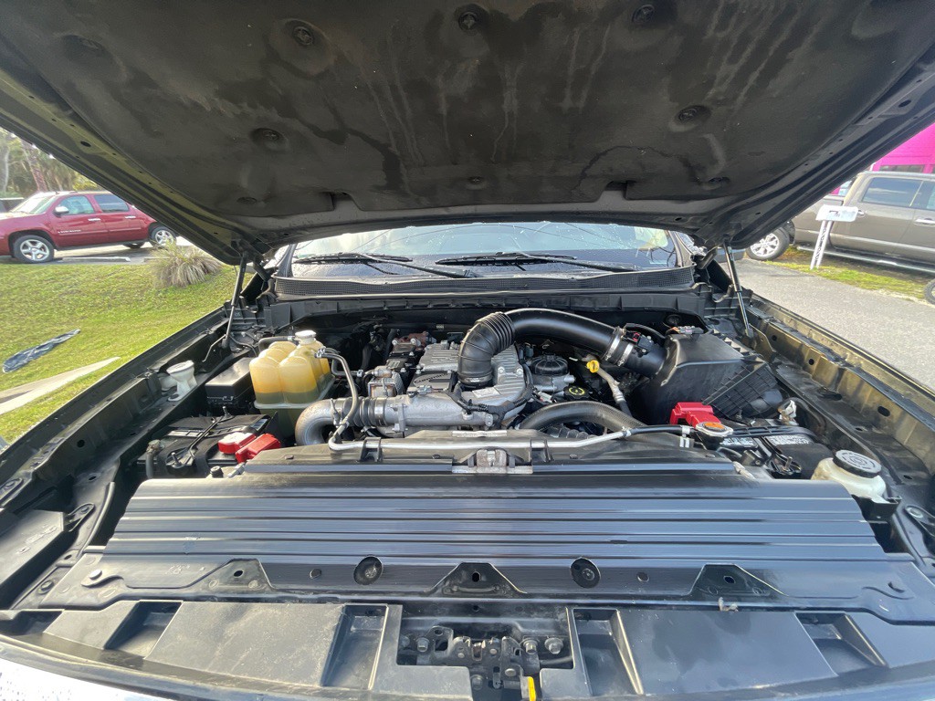2016 Nissan Titan Image 22