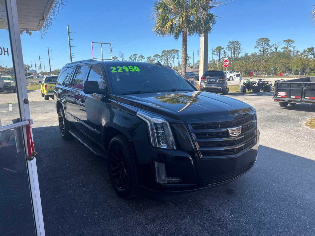 2016 Cadillac Escalade Image 2
