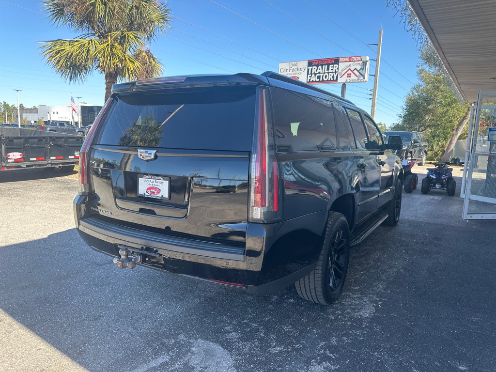 2016 Cadillac Escalade Image 3