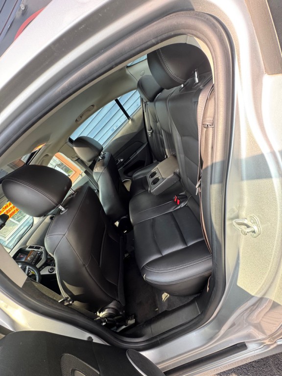 2014 Chevrolet Cruze Image 7