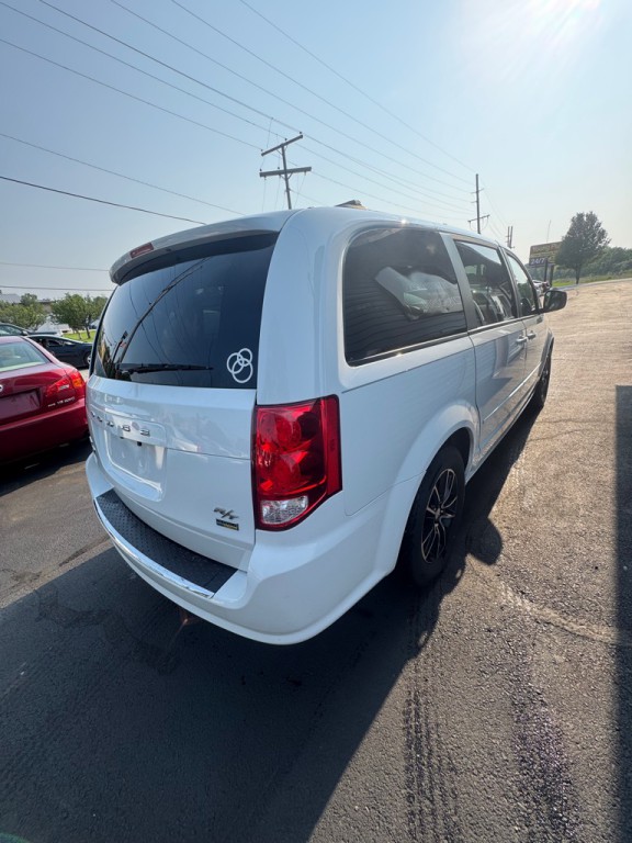 2015 Dodge Grand Caravan Image 4