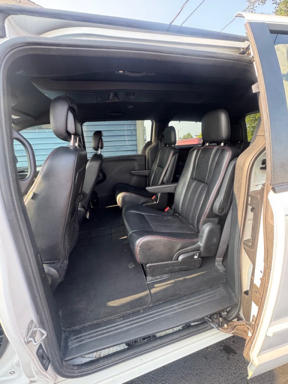 2015 Dodge Grand Caravan Image 9