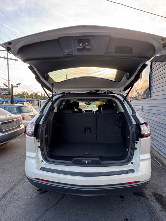 2014 Chevrolet Traverse Image 11