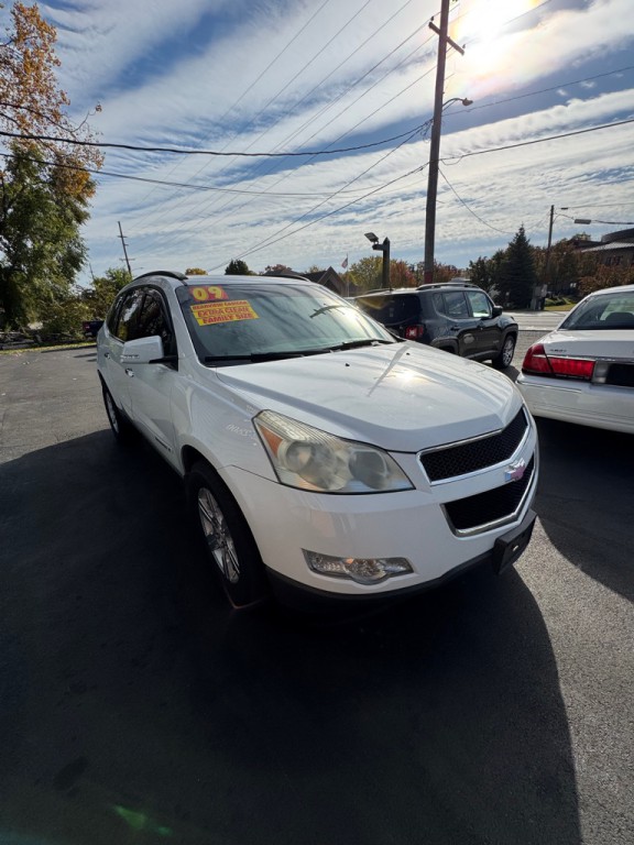 2009 Chevrolet Traverse Image 3