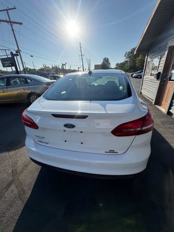 2015 Ford Focus Image 5