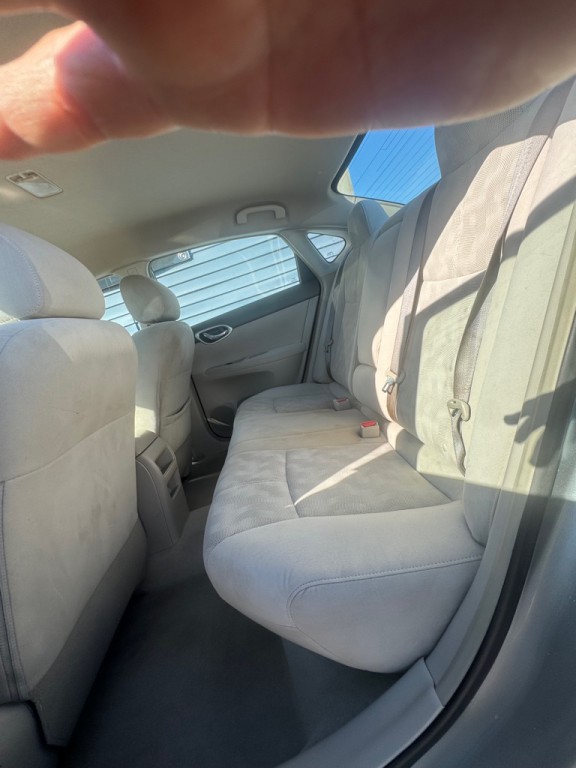 2013 Nissan Sentra Image 8