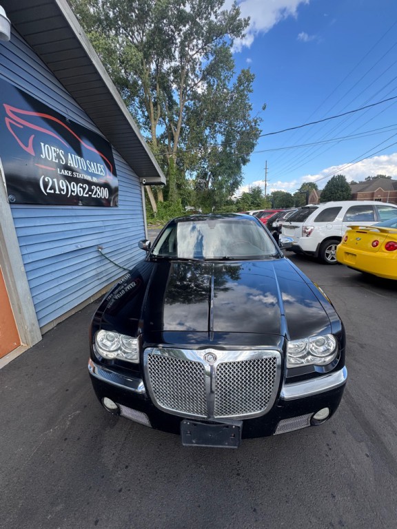 2007 Chrysler 300 Image 2