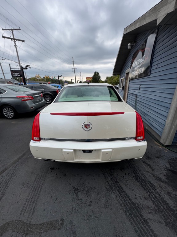 2008 Cadillac DTS Image 5