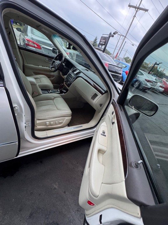 2008 Cadillac DTS Image 9