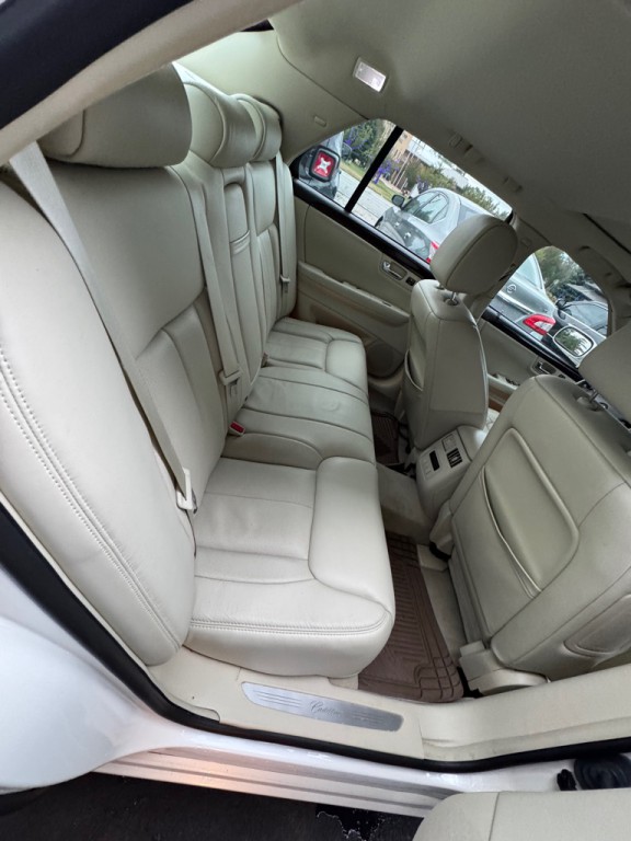 2008 Cadillac DTS Image 10