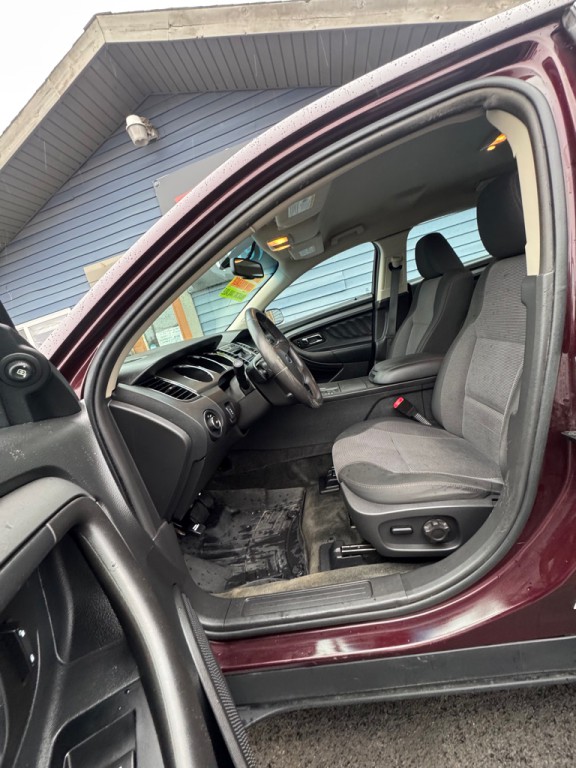 2011 Ford Taurus Image 7