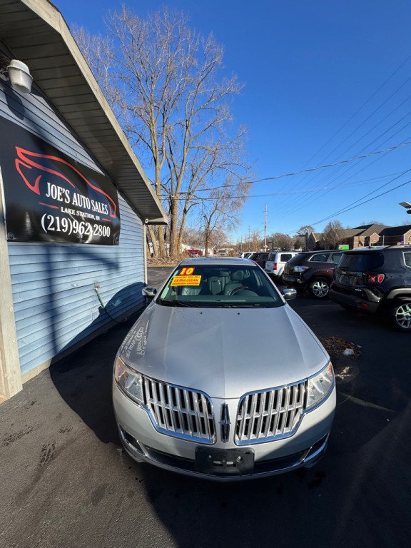 2010 Lincoln MKZ Image 2