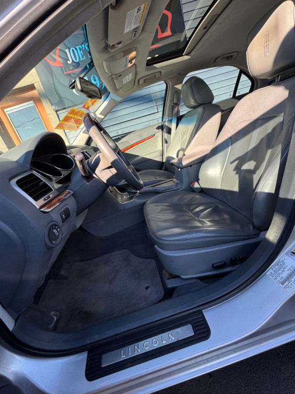 2010 Lincoln MKZ Image 7