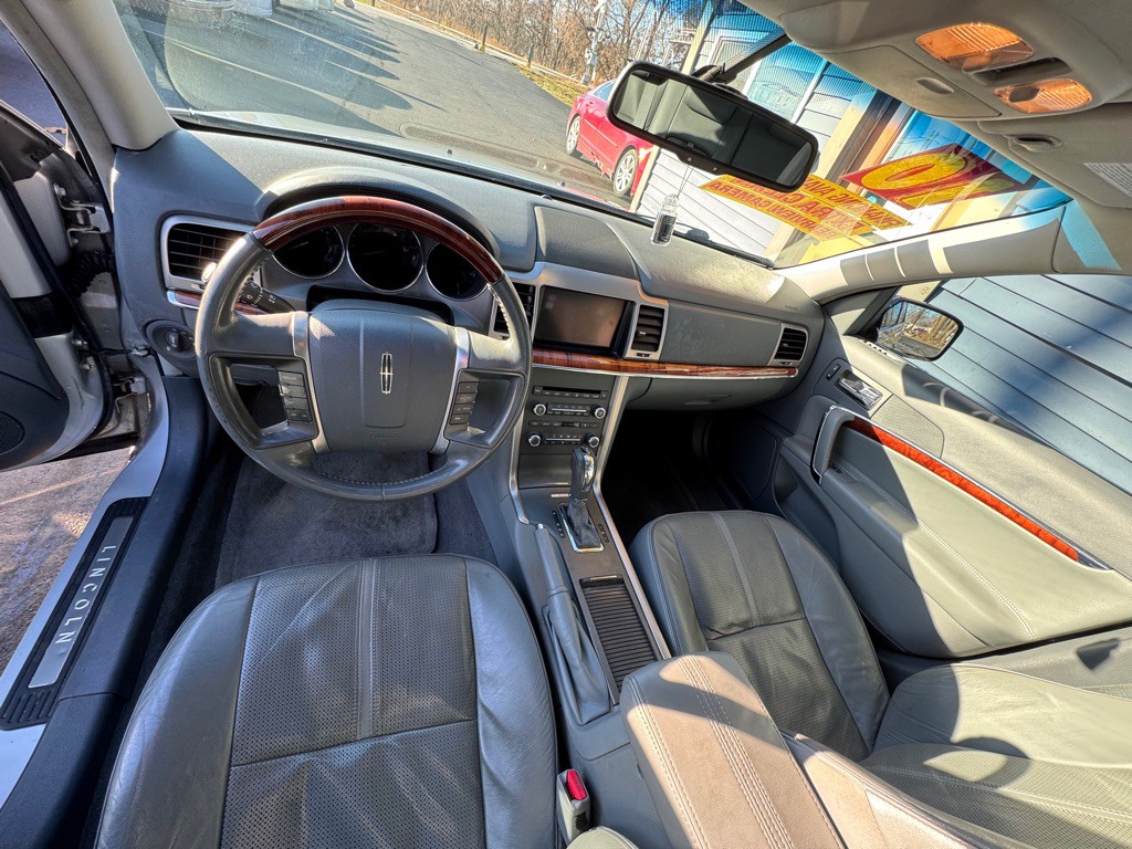 2010 Lincoln MKZ Image 8