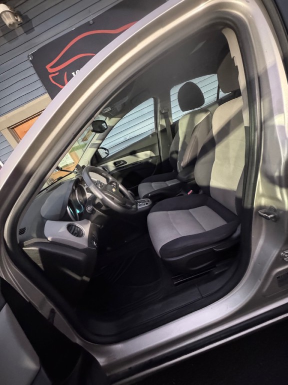 2013 Chevrolet Cruze Image 7