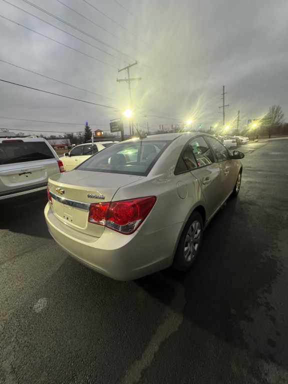 2013 Chevrolet Cruze Image 11