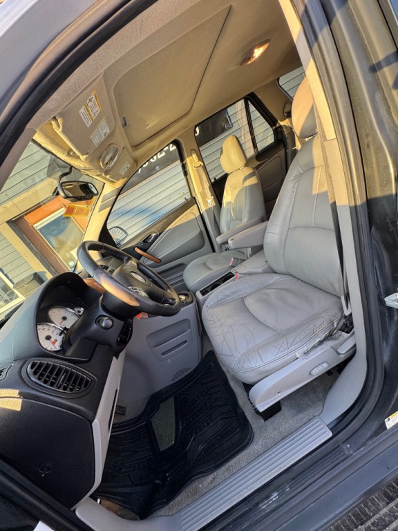 2006 Saturn Vue Image 8