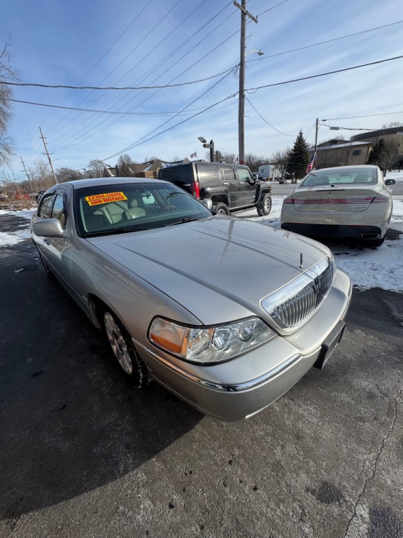 2009 Lincoln Town Car Image 3